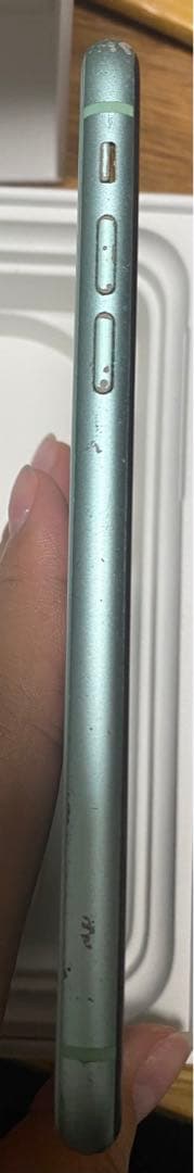 iPhone 11 グリーン 128 GB SIMフリー 本体 画面割