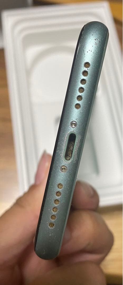 iPhone 11 グリーン 128 GB SIMフリー 本体 画面割