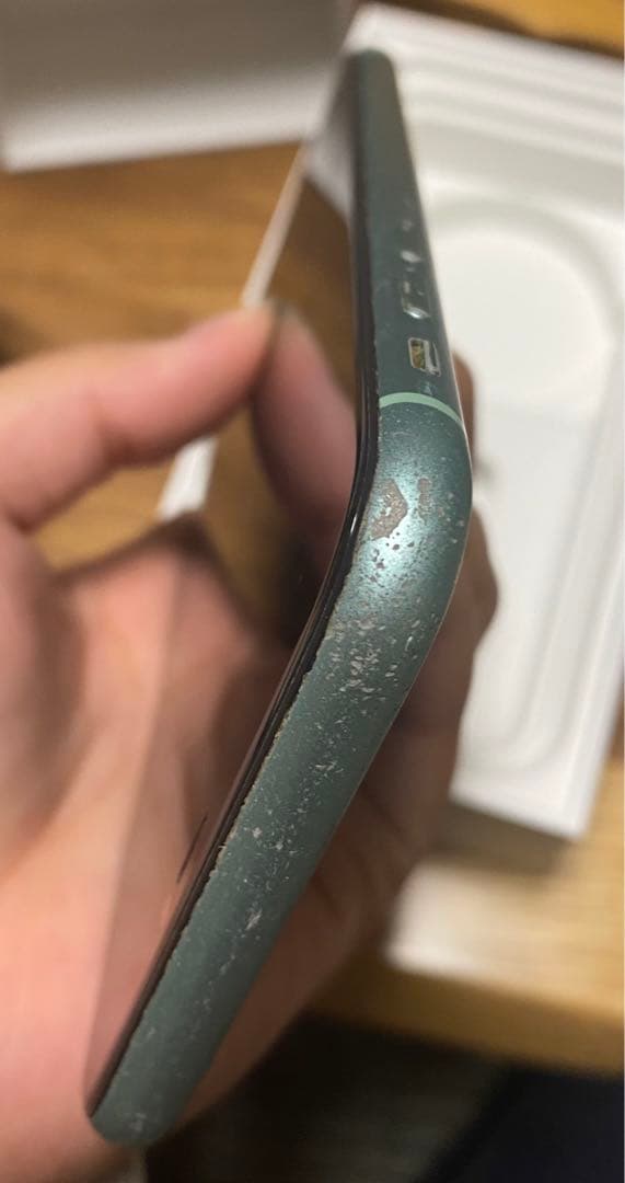 iPhone 11 グリーン 128 GB SIMフリー 本体 画面割