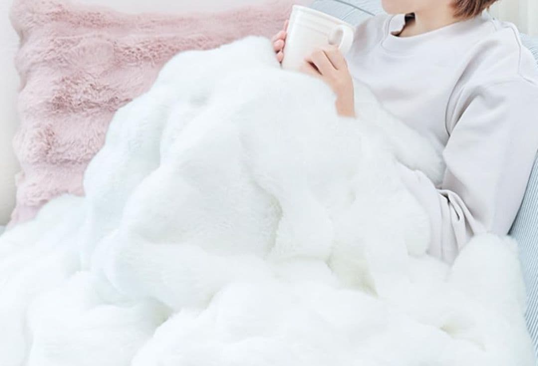 稀少な真っ白スノーホワイト ファー ブランケット毛布 モコモコ