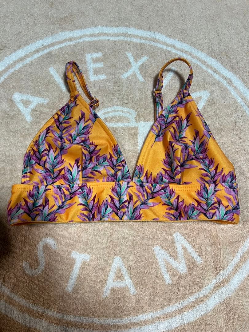 casiaトライアングルビキニ