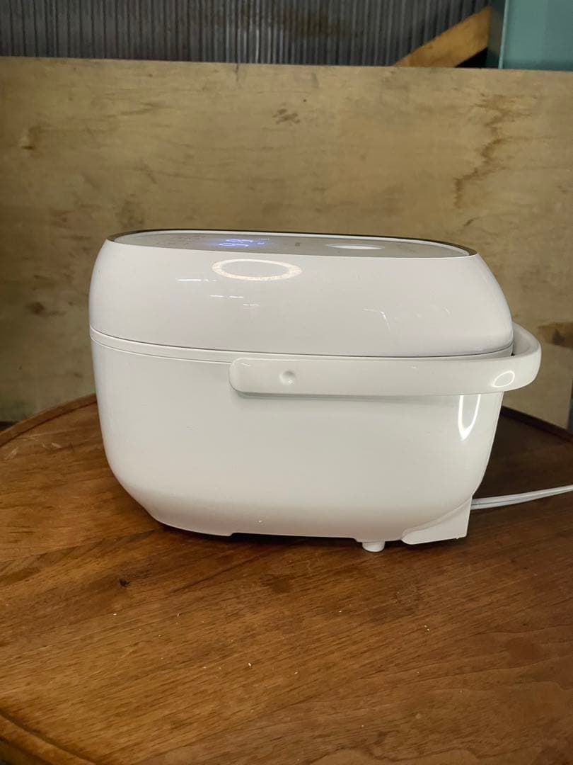 2025年製 Panasonic 炊飯器 SR-KT060