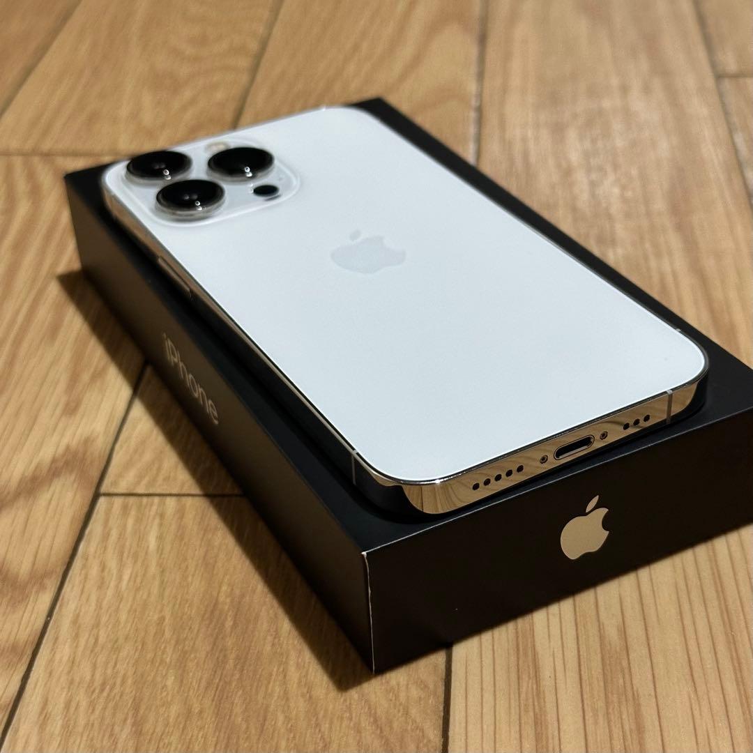 iPhone 13 Pro シルバー 128GB 香港国際SIMフリー