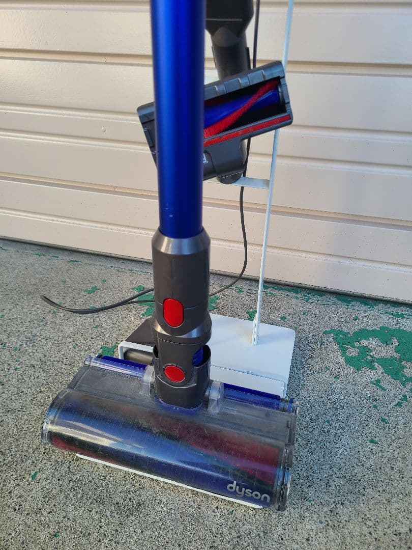 【美品】Dyson ダイソン dyson V11 スタンド、付属品付き