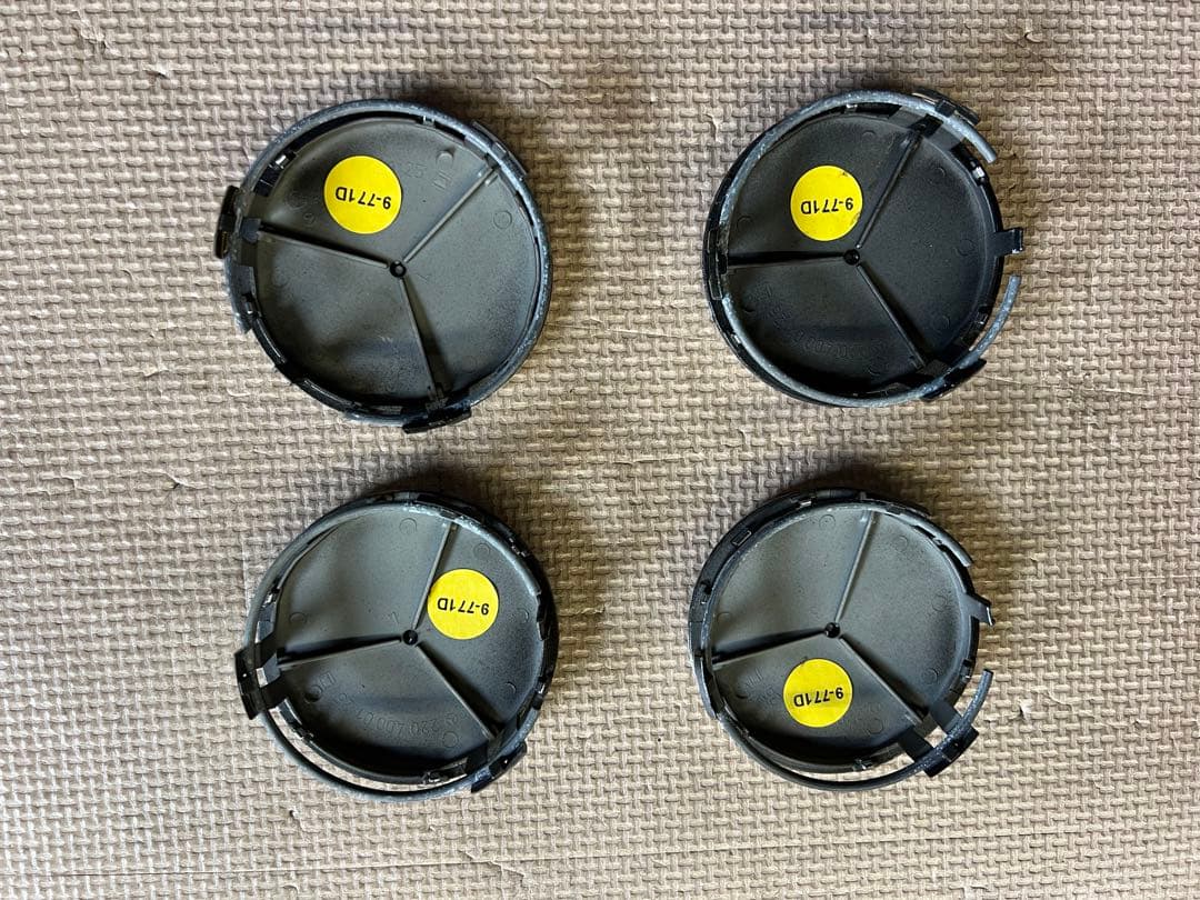 メルセデスベンツ用　純正センターキャップ