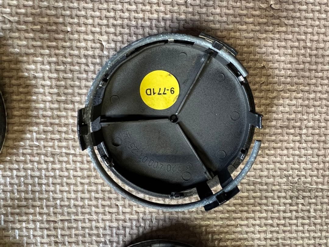 メルセデスベンツ用　純正センターキャップ