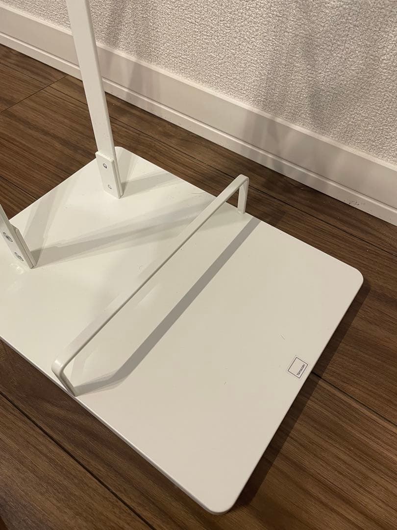 スタンド付 dyson ダイソン ハンディクリーナー v8 fluffy