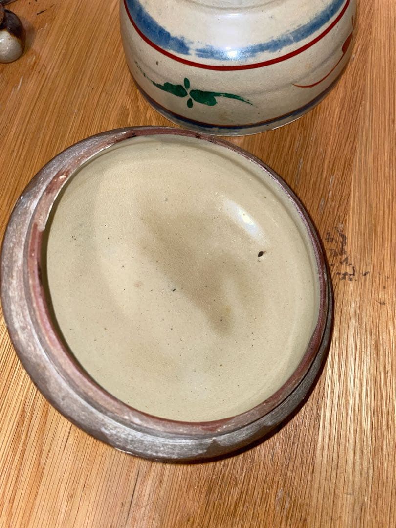 壺屋焼　やちむん　赤絵　タラフー　蓋物　浜田庄司　金城次郎　民藝