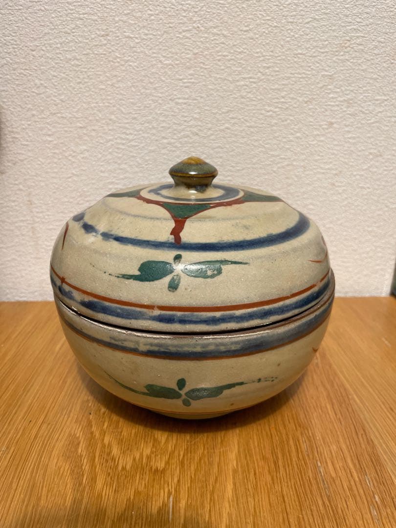 壺屋焼　やちむん　赤絵　タラフー　蓋物　浜田庄司　金城次郎　民藝