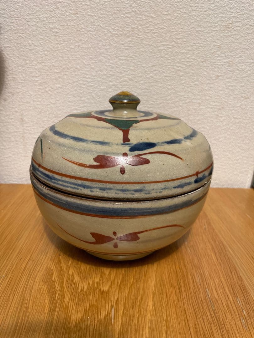 壺屋焼　やちむん　赤絵　タラフー　蓋物　浜田庄司　金城次郎　民藝