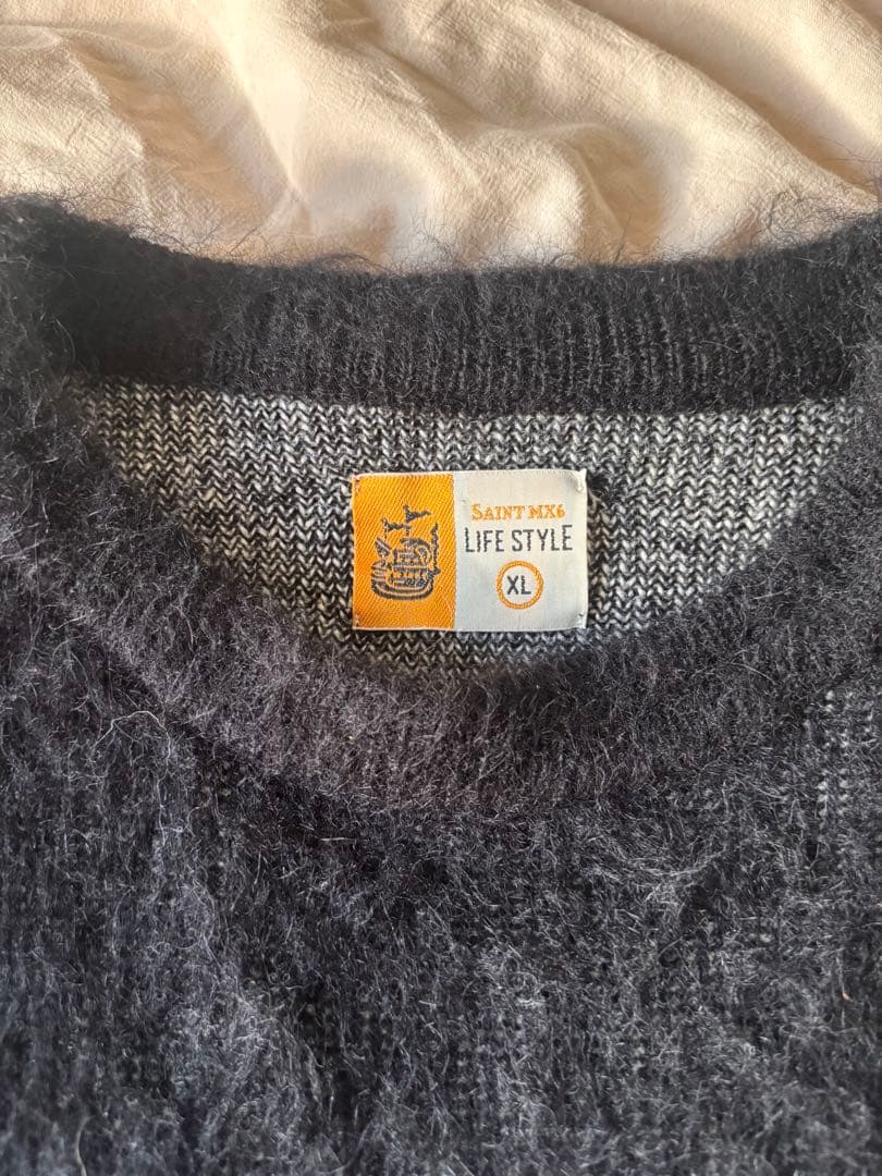 tiji jojo 着用Saintモヘアニット