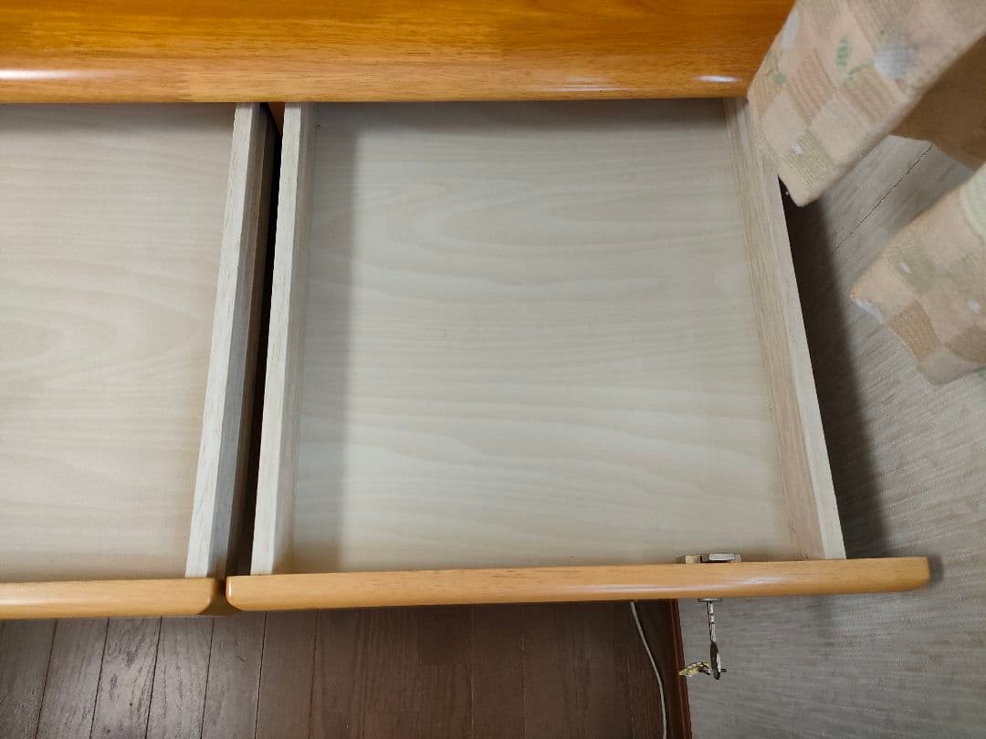 りんごくろがね工作所　学習机