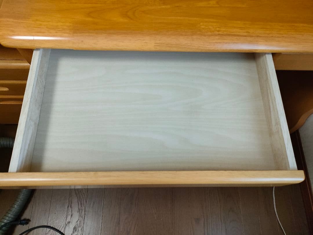 りんごくろがね工作所　学習机