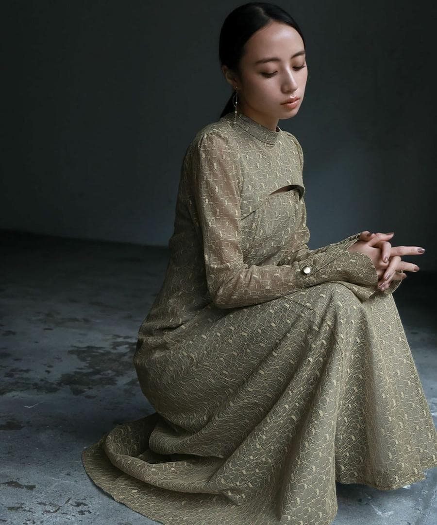 美品 ANDRESD アンドレスド バックオープンジオメトリック L 大きい