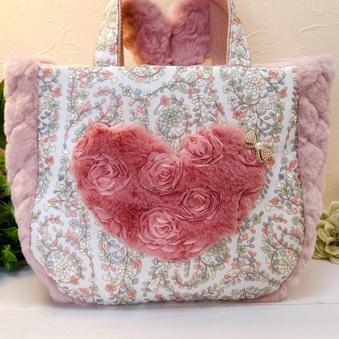 こ*ろ様 コヤンイサムチョン新作うさ着ぐるみルミちゃんのインド刺繍ラウンドトート