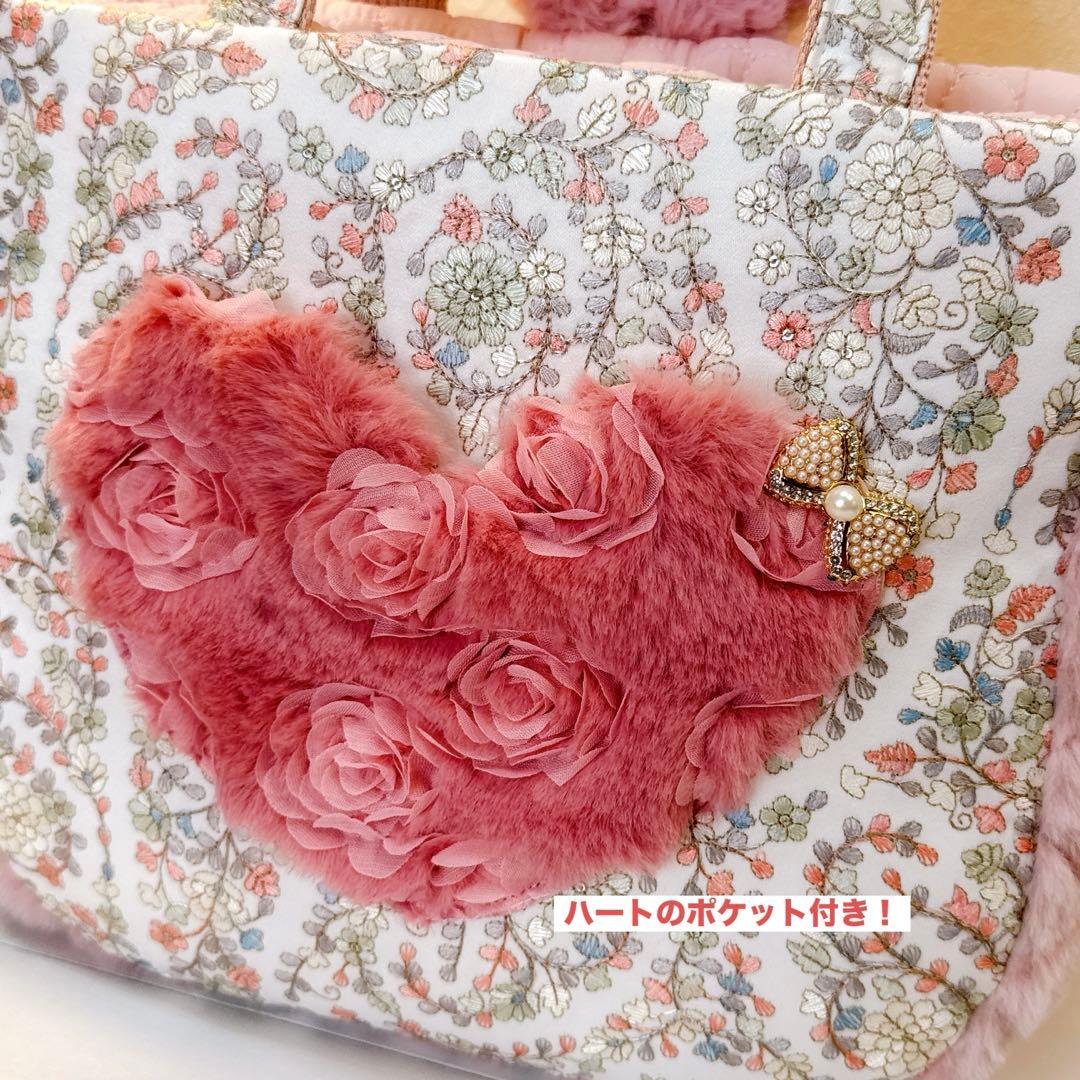 こ*ろ様 コヤンイサムチョン新作うさ着ぐるみルミちゃんのインド刺繍ラウンドトート