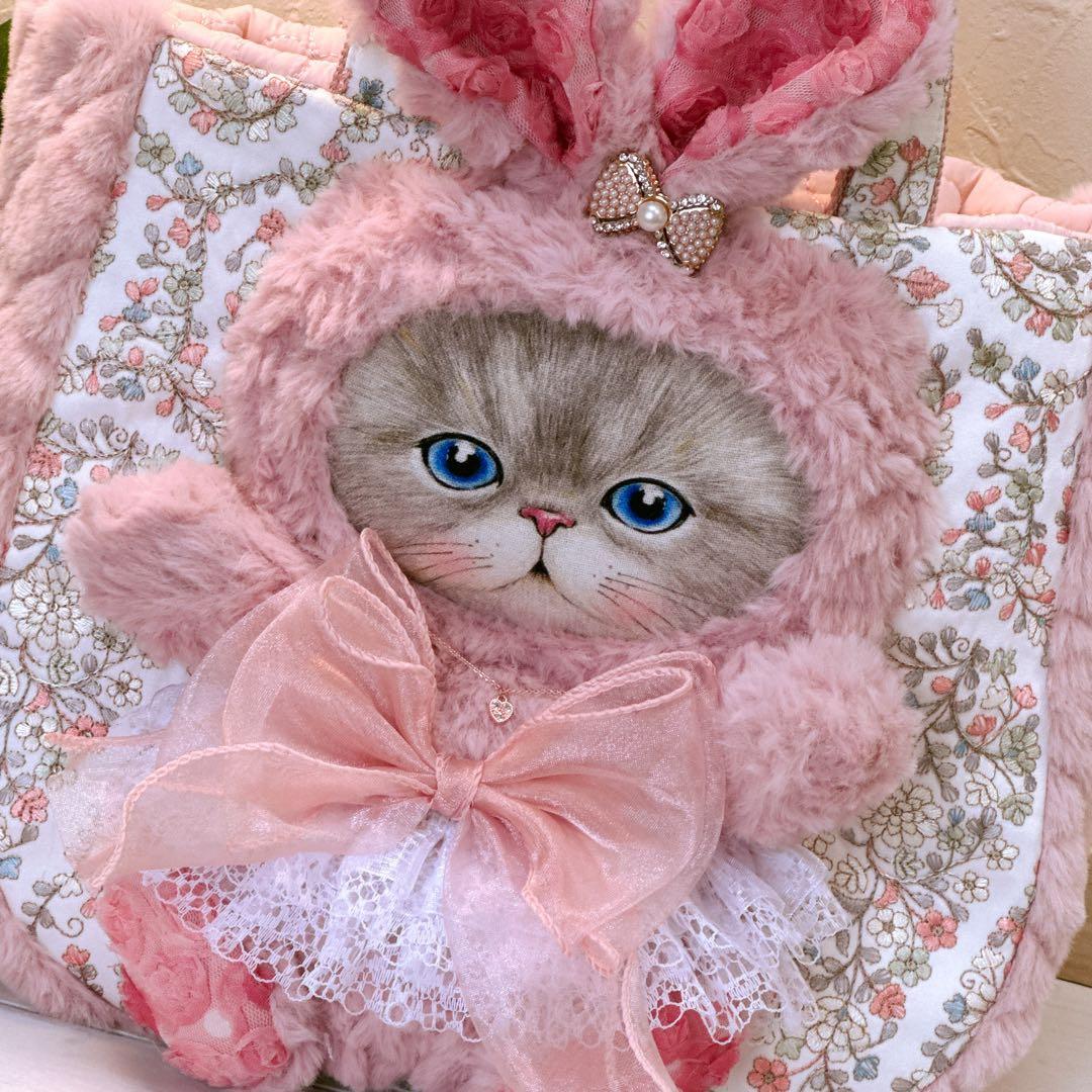 こ*ろ様 コヤンイサムチョン新作うさ着ぐるみルミちゃんのインド刺繍ラウンドトート