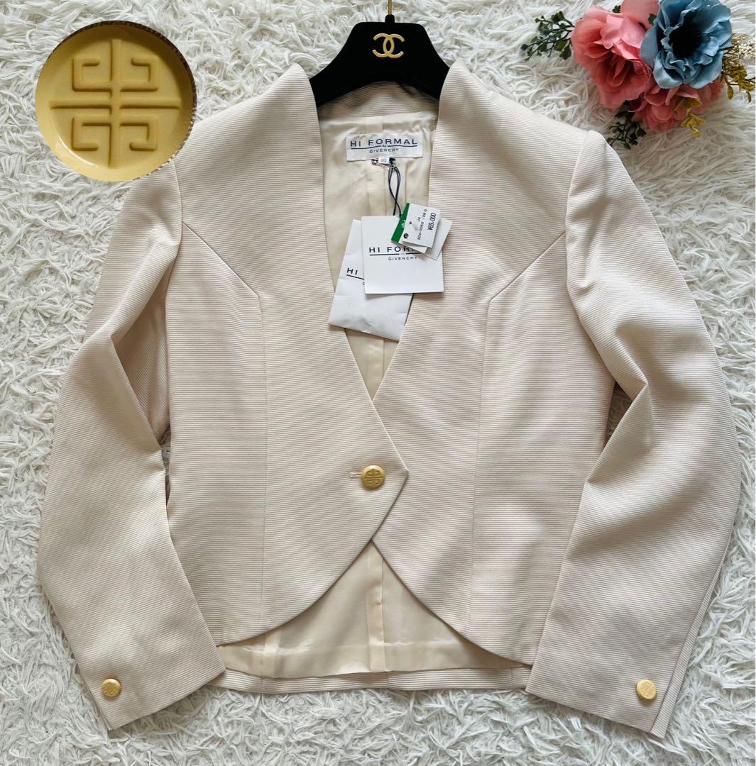 新品タグ✨ジバンシーLロゴ刻印ボタン ノーカラージャケット　ベージュ定価6.9万