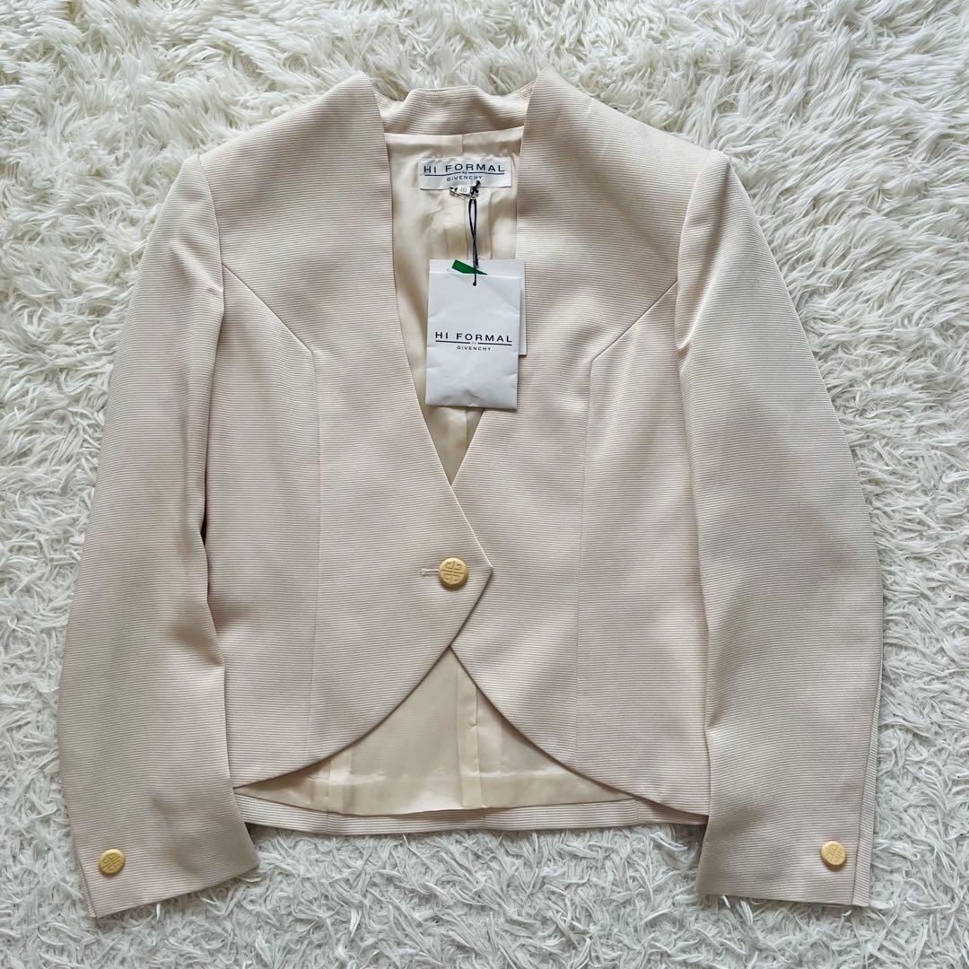 新品タグ✨ジバンシーLロゴ刻印ボタン ノーカラージャケット　ベージュ定価6.9万