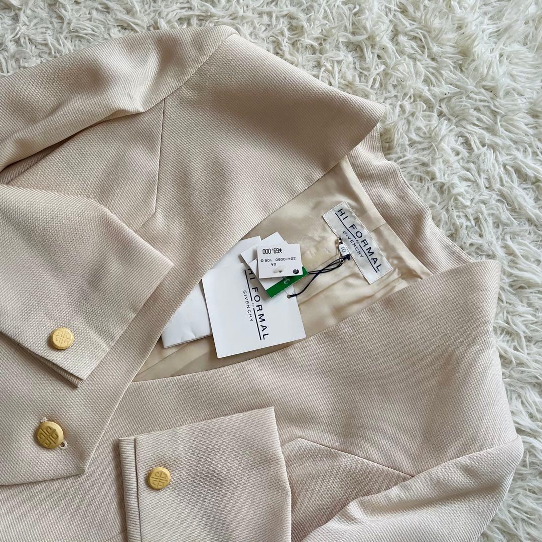 新品タグ✨ジバンシーLロゴ刻印ボタン ノーカラージャケット　ベージュ定価6.9万