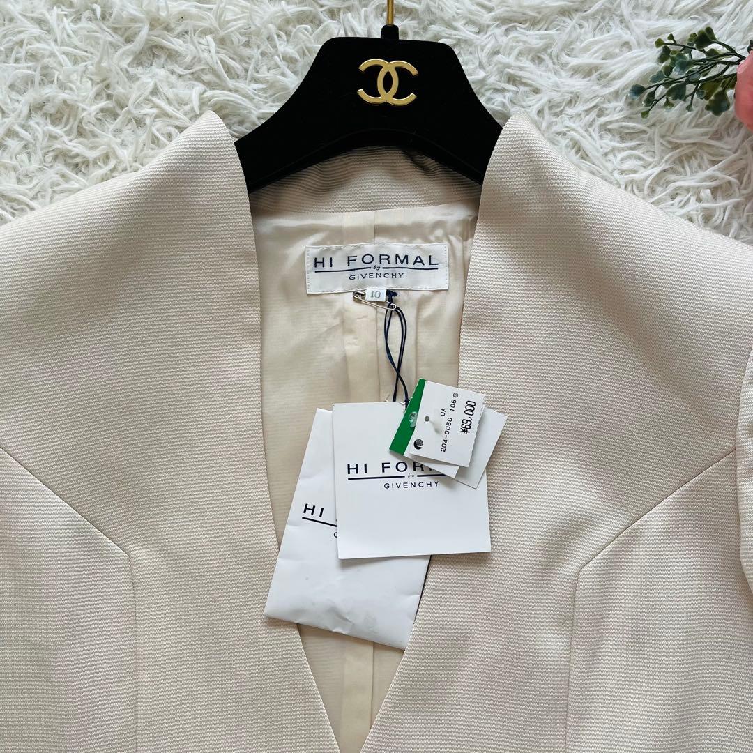 新品タグ✨ジバンシーLロゴ刻印ボタン ノーカラージャケット　ベージュ定価6.9万