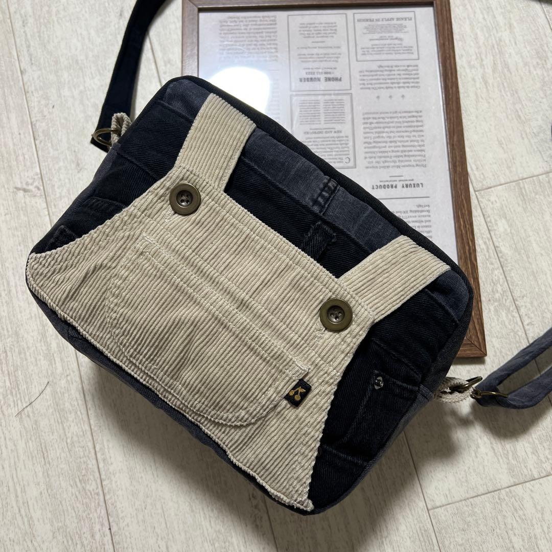 ショルダーバッグ　オーバーオールリメイク　デニムリメイク　ハンドメイド