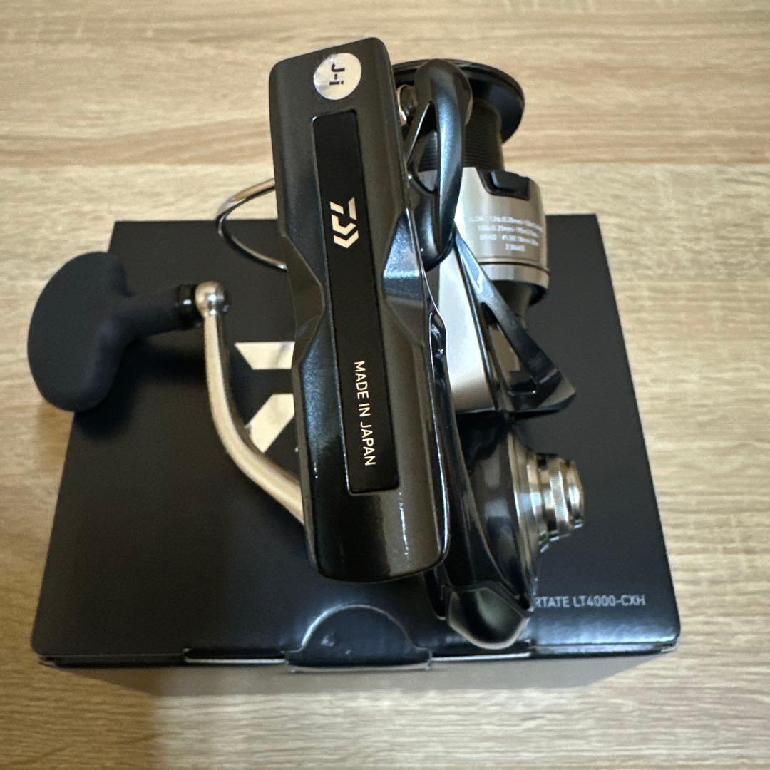 【美品】DAIWA / ダイワ　24セルテート LT4000-CXH