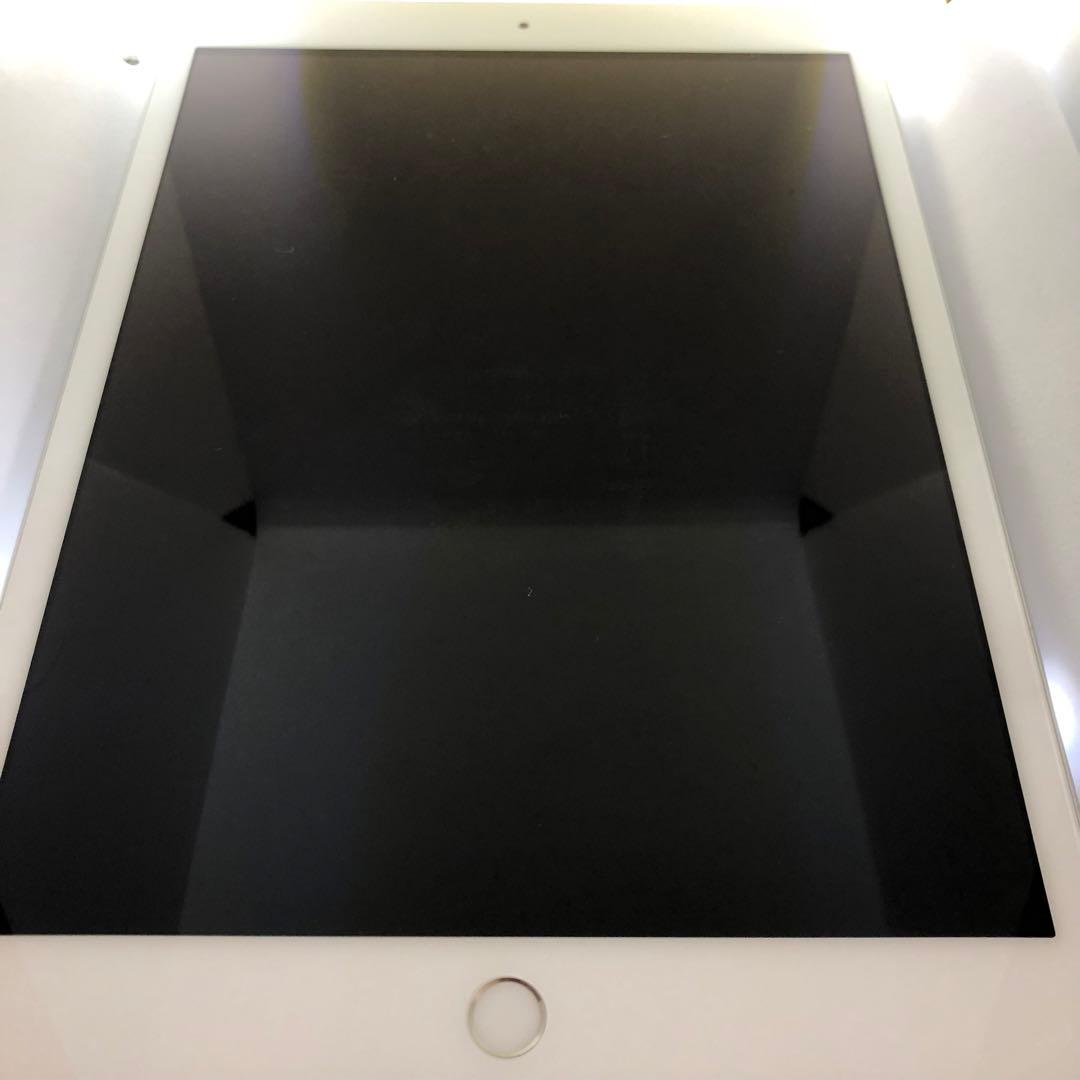 【完動品】iPad 第7世代 32GB WiFi cellular【すぐ発送】