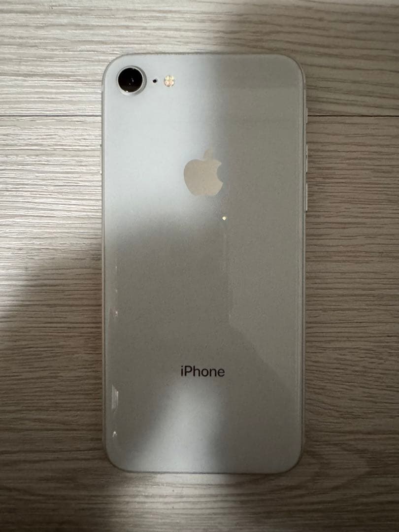 iPhone 8 64GB SIMフリー