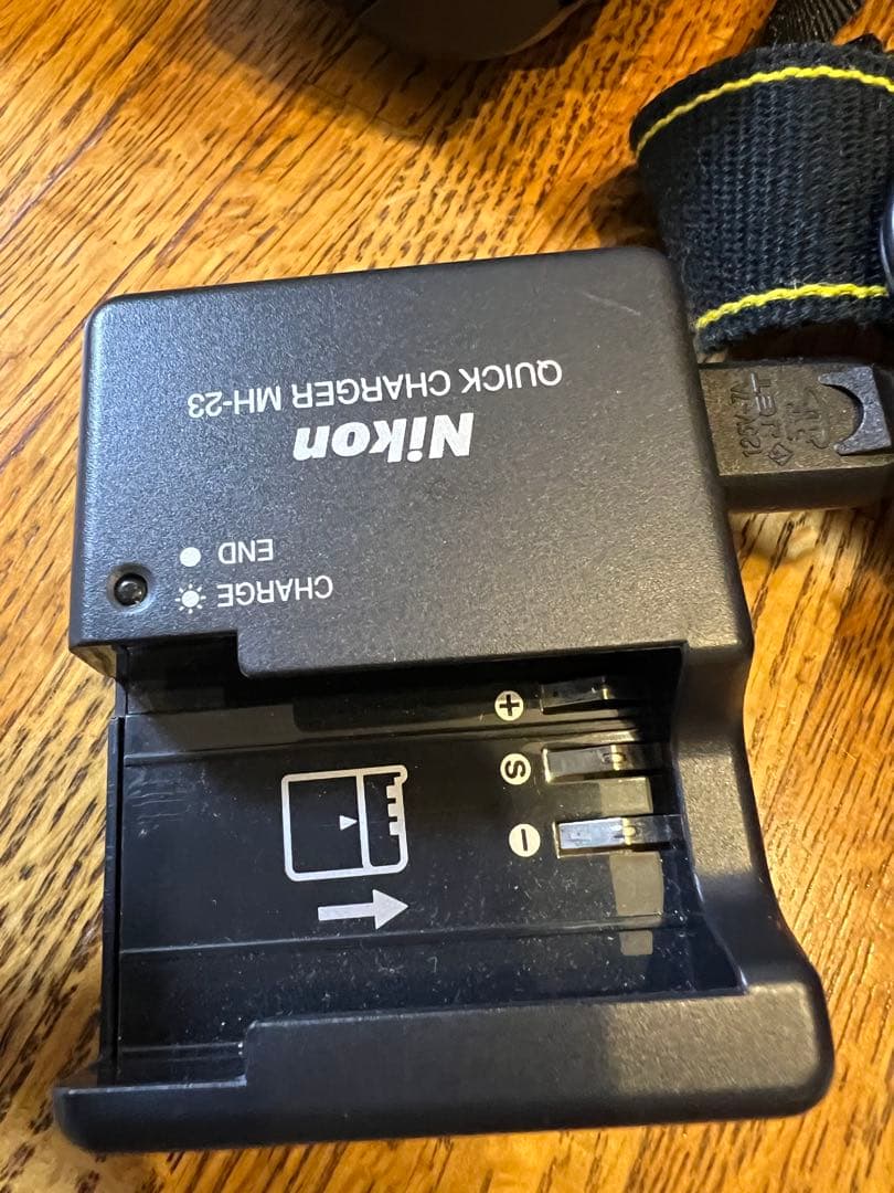 Nikon D3000 デジタル一眼レフカメラ