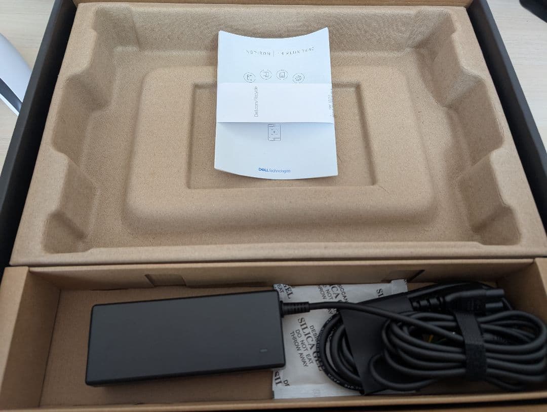 n*Q様 DELL Inspiron14PULS 7440 公式保証あり Ult