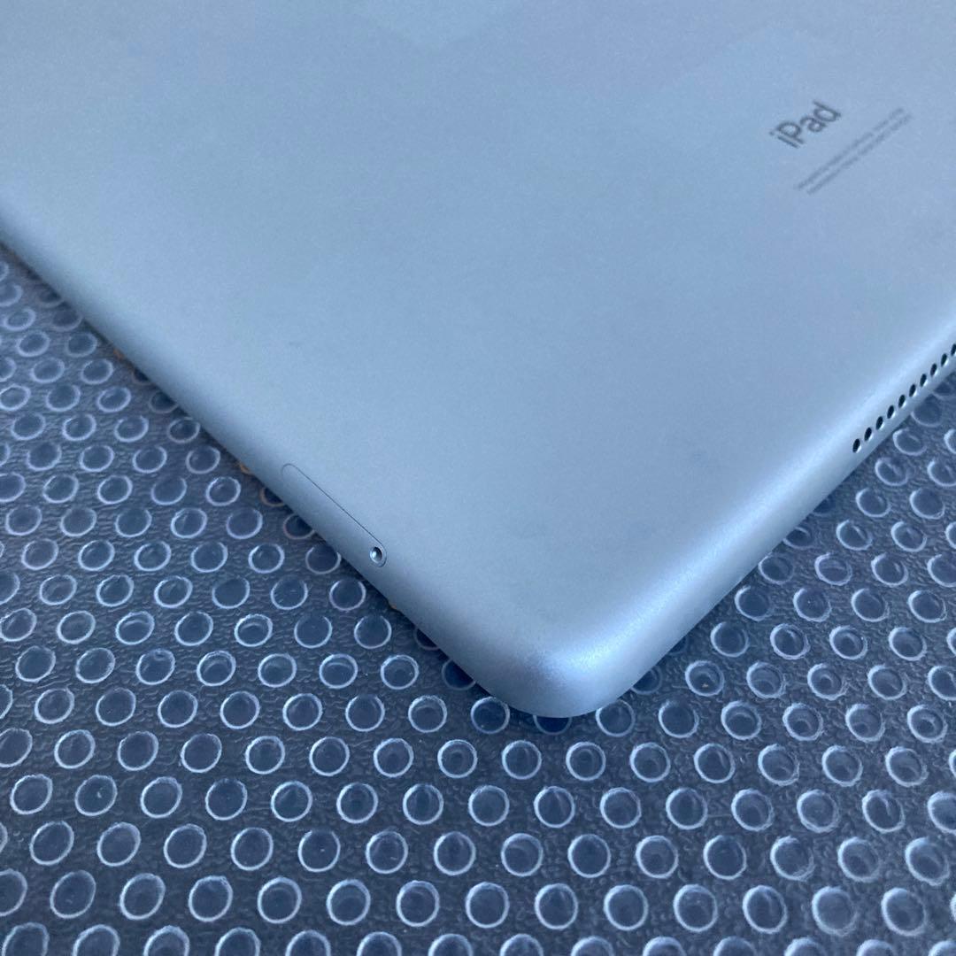 823【早い者勝ち】電池最良好☆iPad7 第7世代 32GB SIMフリー☆