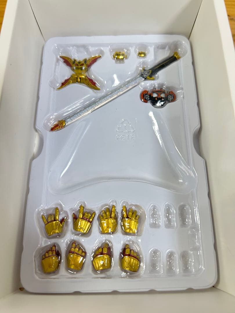 S.H.Figuarts真骨彫製法仮面ライダーキバエンペラーフォーム