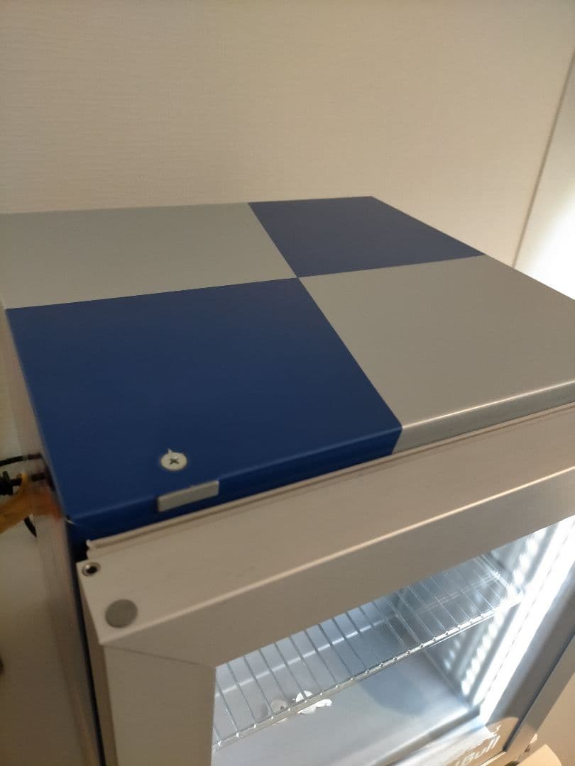 REDBULL レッドブルミニ冷蔵庫- 新品同様