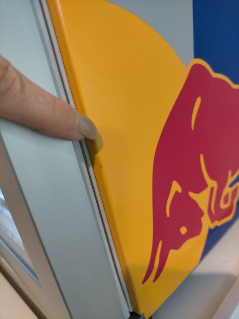 REDBULL レッドブルミニ冷蔵庫- 新品同様