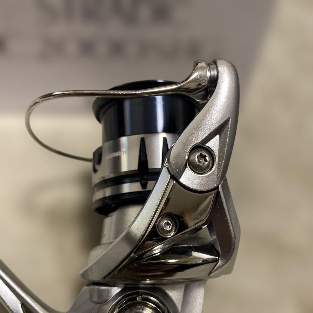 出品本日2/1まで【美品】シマノ 19ストラディック C2000SHG