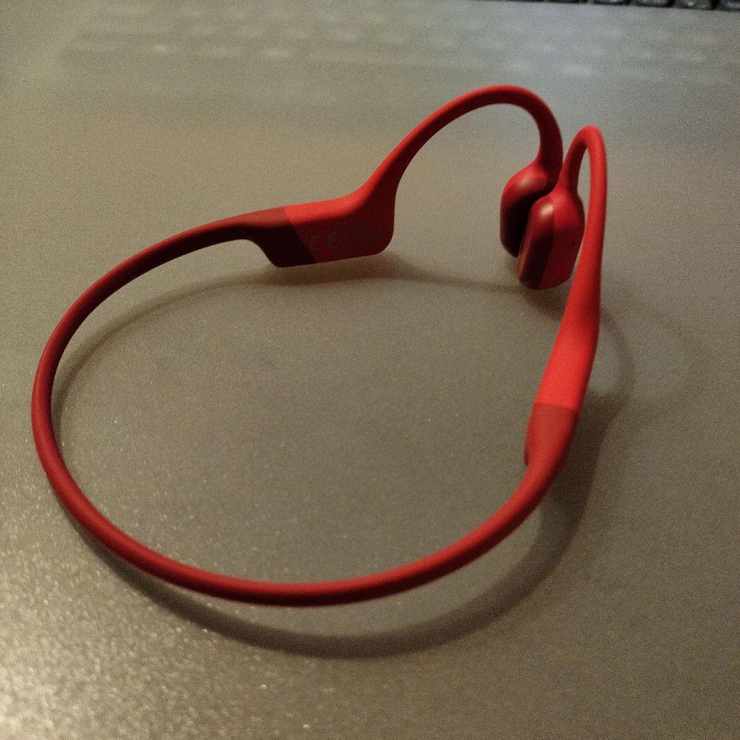 SHOKZ OPENRUN 骨伝導イヤホン レッド　使用時間30分　使用1回美品