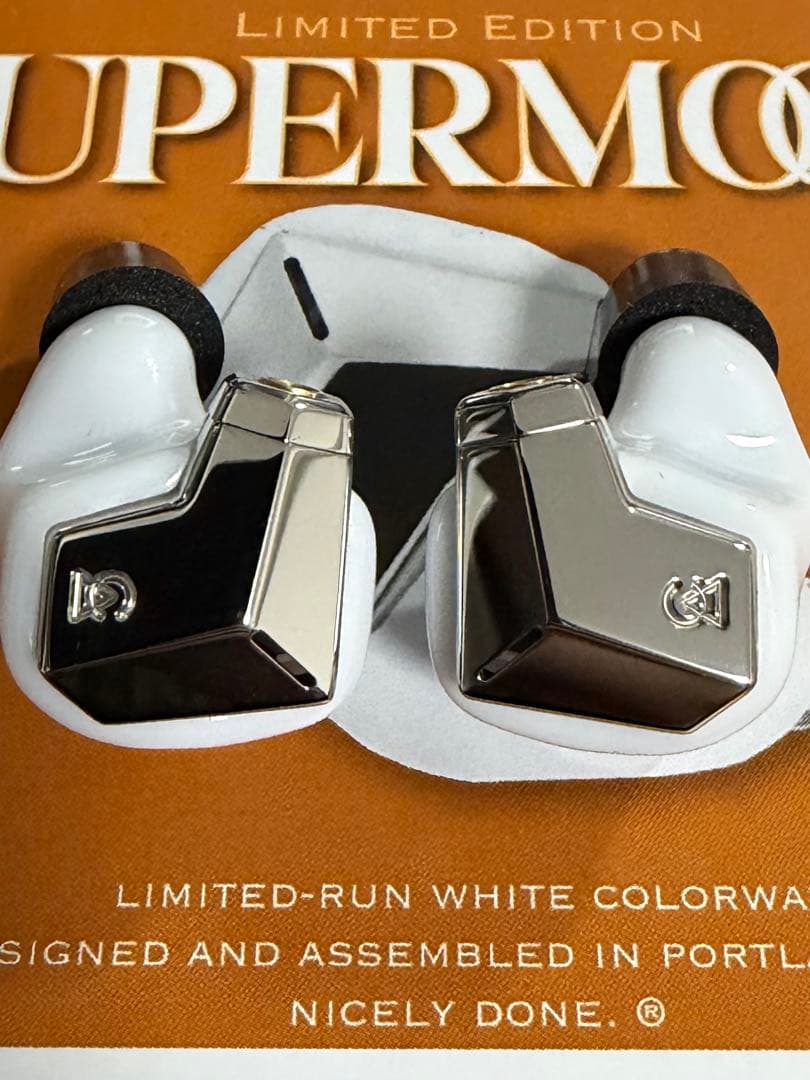 【最終値下げ】campfire audio supermoon White