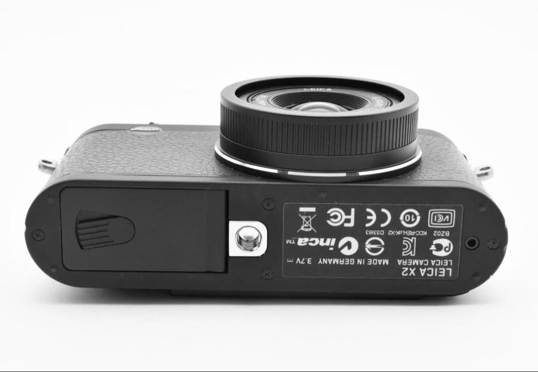 デジタルカメラ Leica X2. ELMARIT 28mm f/2.8 ASPH