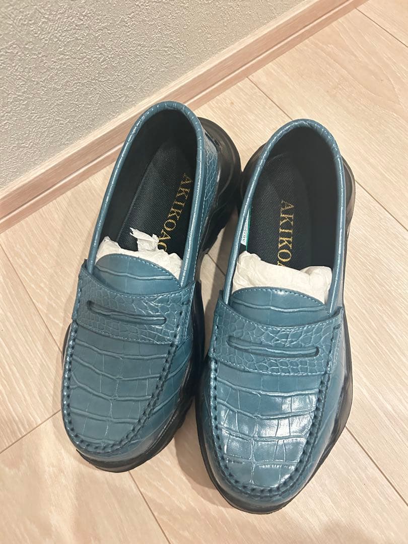 AKIKO AOKI ローファー