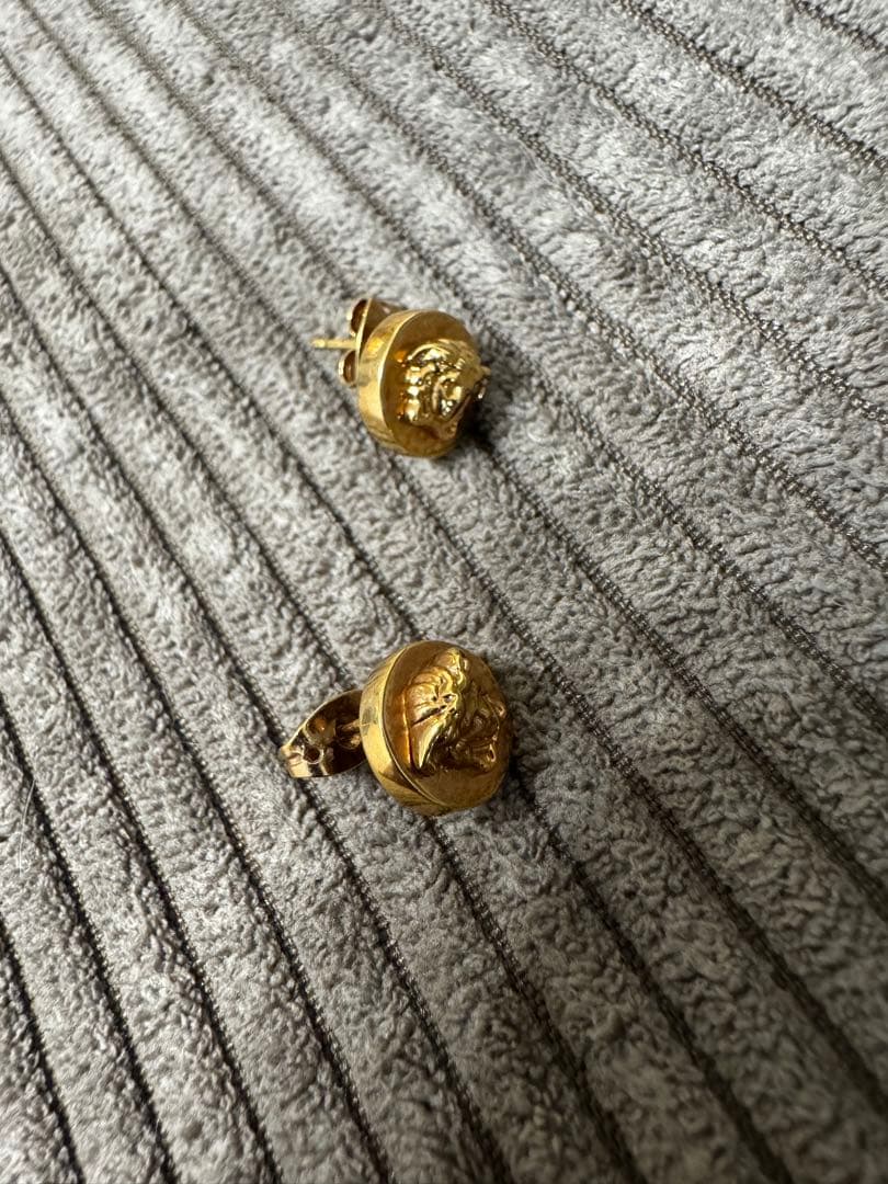 国内正規品Versace メダリオンピアス