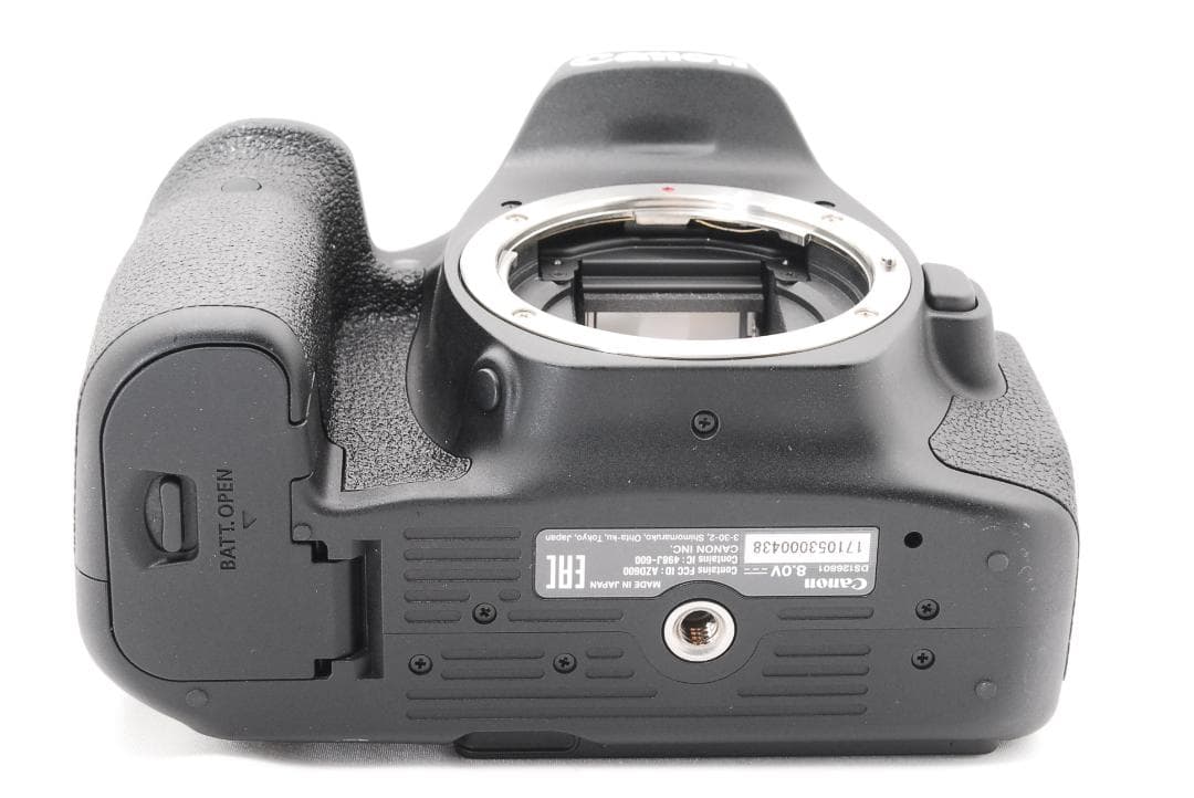 バッテリー2個付き！ Canon EOS 90D ダブルレンズで遠くの撮影も♪