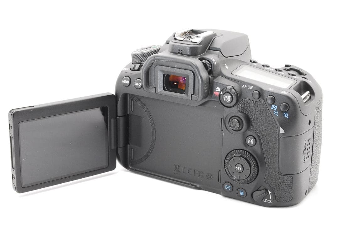 バッテリー2個付き！ Canon EOS 90D ダブルレンズで遠くの撮影も♪