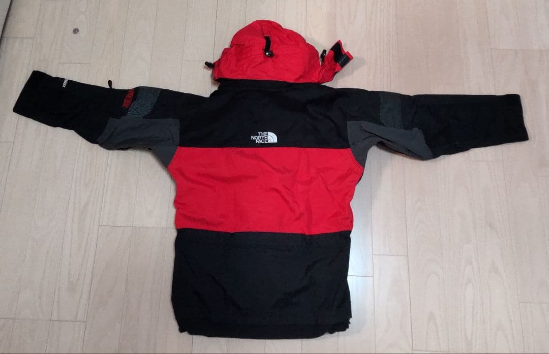 THE NORTH FACE スキーウェア 上M/下L 黒/赤
