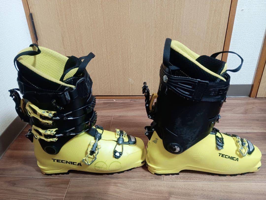 Tecnica Zero G Tour Pro スキーブーツ フレックス130