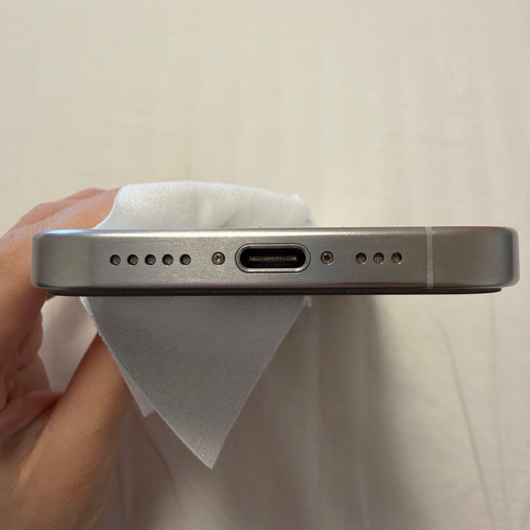 iPhone15 Pro 512GB ホワイト SIMフリー バッテリー87%