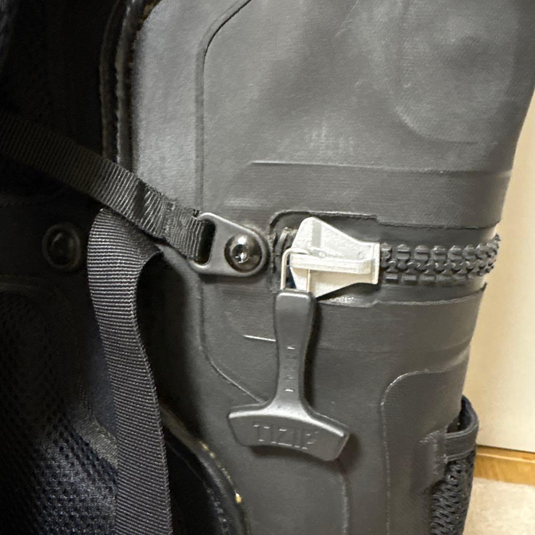 ストーンアイランド　リュック　ロールトップ　黒