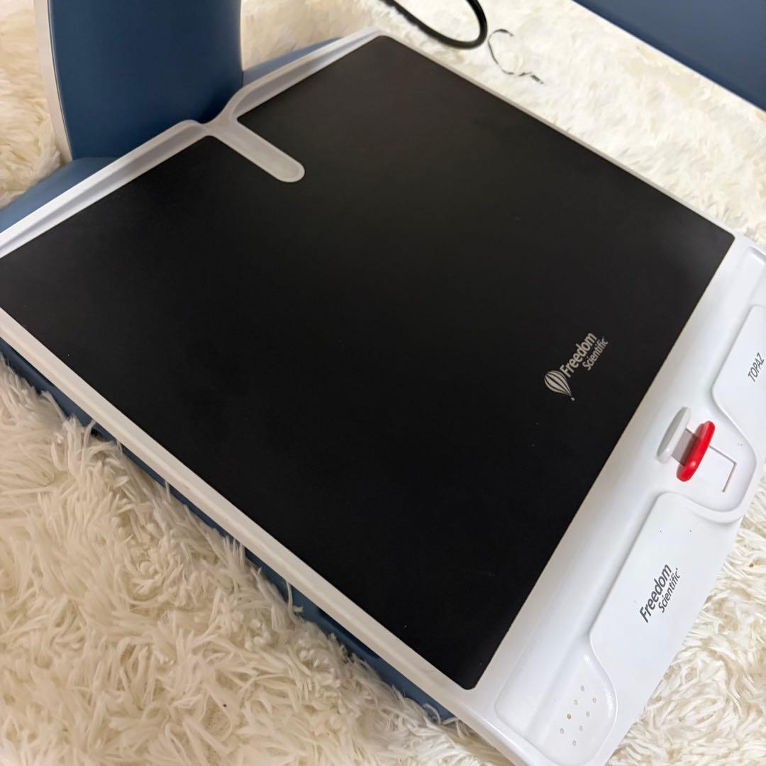 拡大読書器 TOPAZ freedom scientific 拡大鏡 動作品