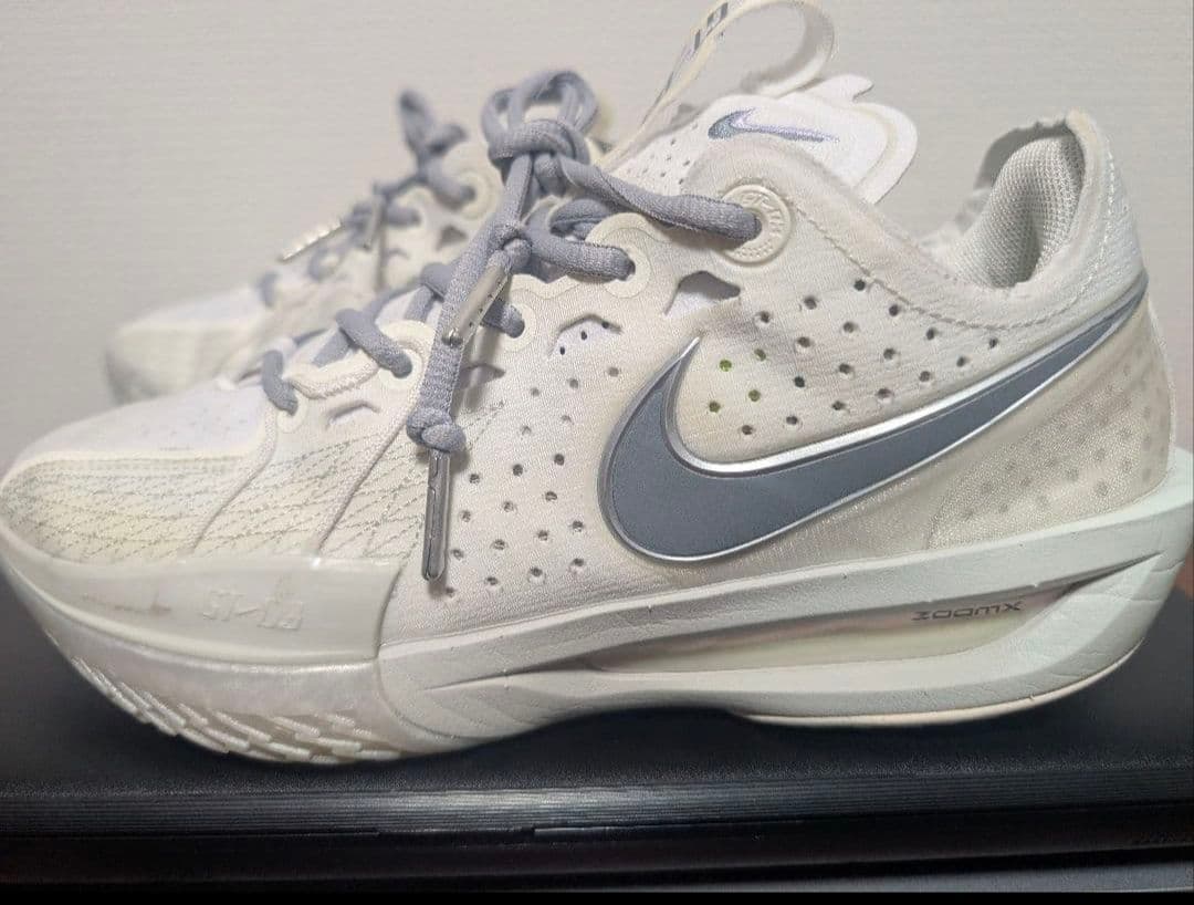 Nike GTカット3 ホワイト/グレー　ナイキGT CUT 3