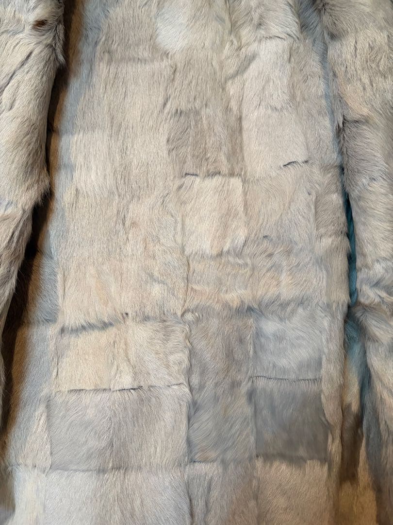 豪華なファー襟レザーロングコート　取り外し可ラビット裏地付　カネマツ　女優コート